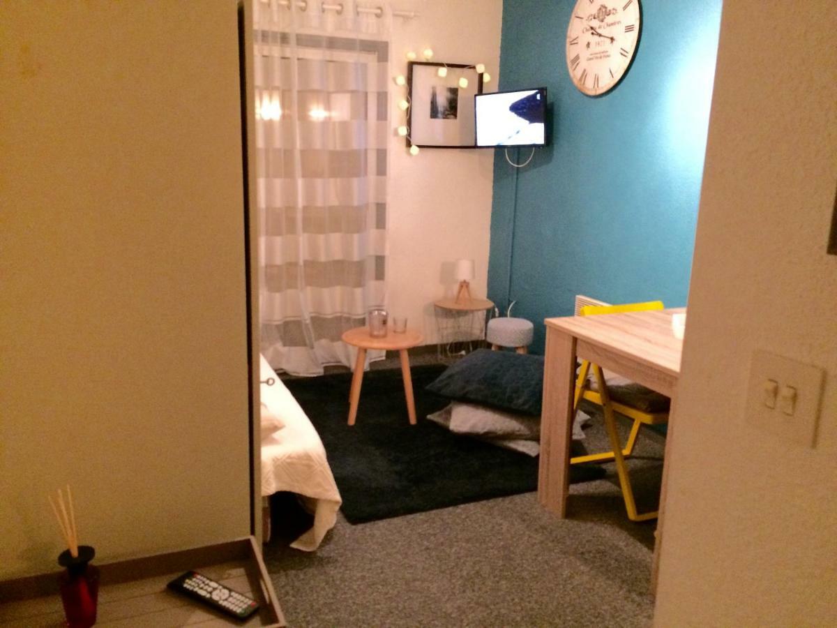 Studio A Cauterets - Parking & Terrasseアパートメント エクステリア 写真